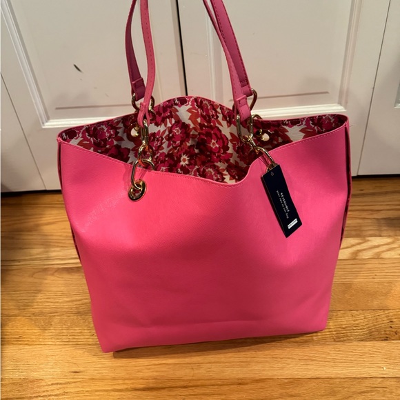 NWT Tommy Hilfiger Reversible Tote - Picture 5 of 5